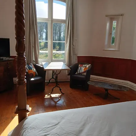Sejour Baie De Somme Au Chateau De Mons Boubert Pour 2 Ou 4 Mons-Boubert
